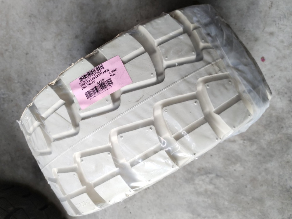 Lốp đặc trắng xe nâng hiệu NEXEN SOLID PRO MTP size 200/50-10 Hàn Quốc