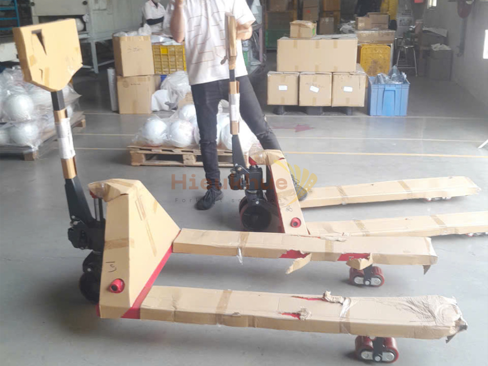 Xe nâng tay thấp 2.5 tấn TAIHU Model HTA25