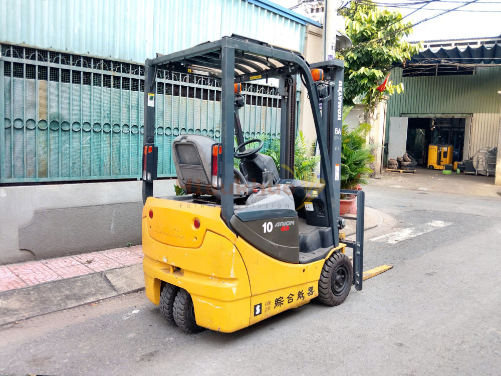 Xe nâng điện ngồi lái KOMATSU FB10M-12 sơn zin đẹp keng