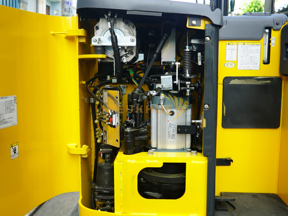 Xe nâng điện đứng lái KOMATSU FB15RL-15