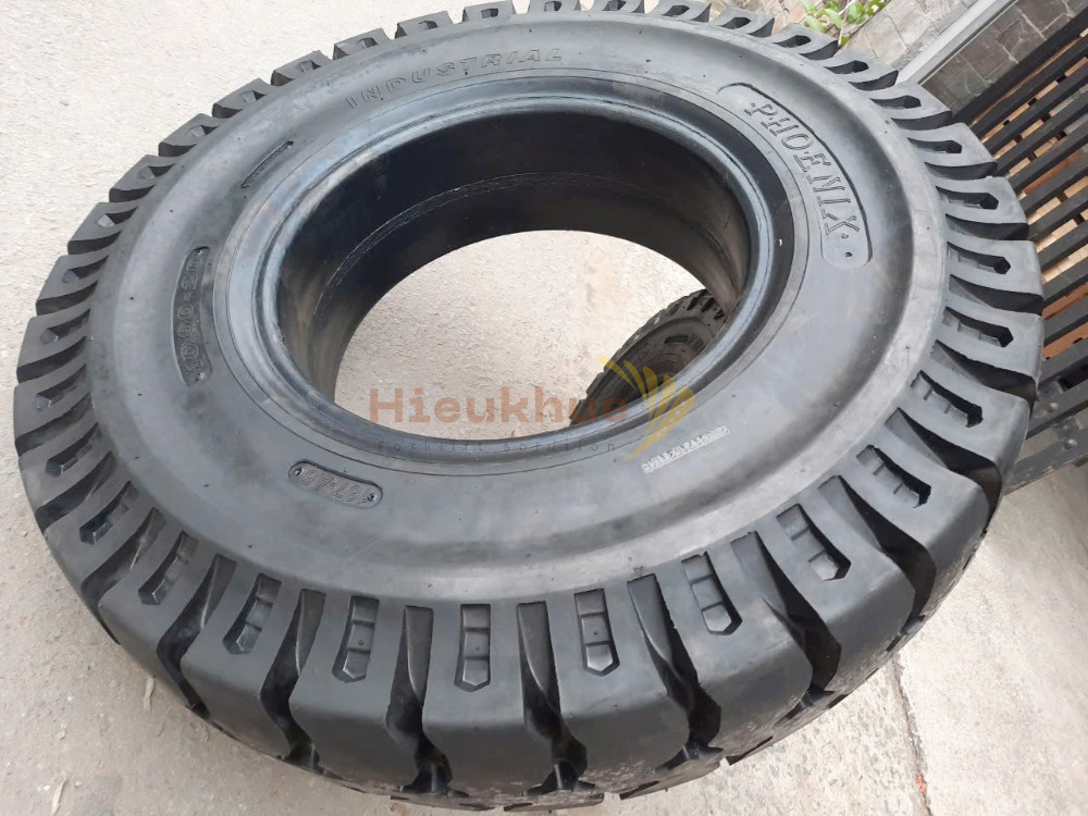 Lốp đặc xe nâng hiệu PHOENIX size 10.00-20 thương hiệu Thái Lan