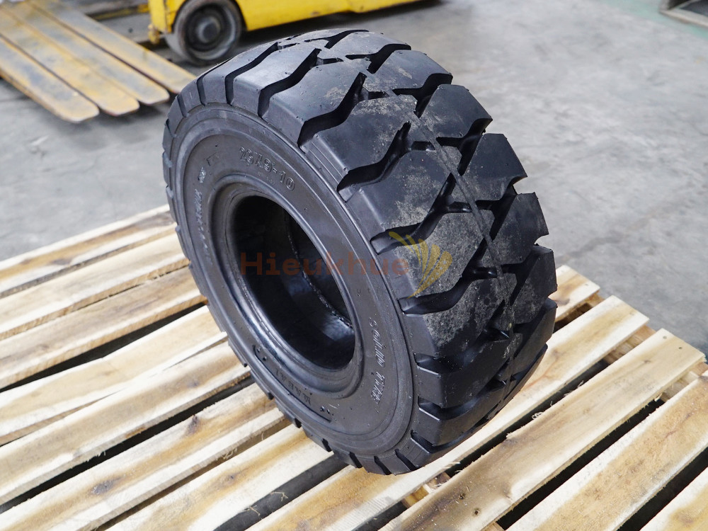 Lốp đặc xe nâng hiệu MASAI size 23x9-10 thương hiệu Thái Lan