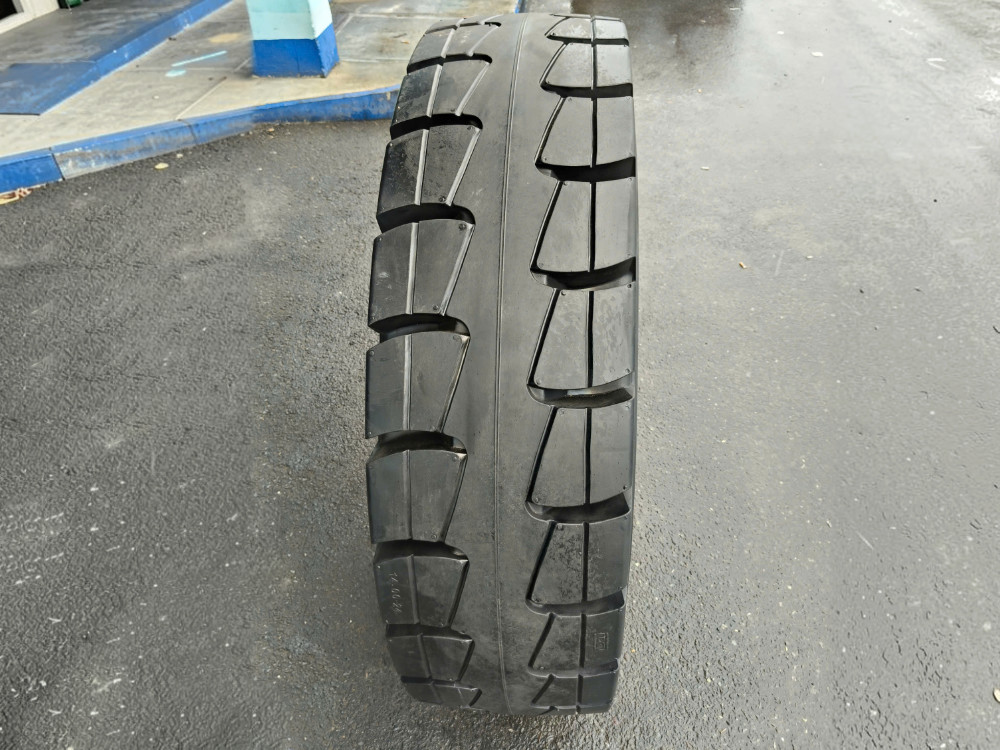 Lốp đặc xe nâng hiệu NEXEN SOLID PRO MTP size 14.00-24 Hàn Quốc