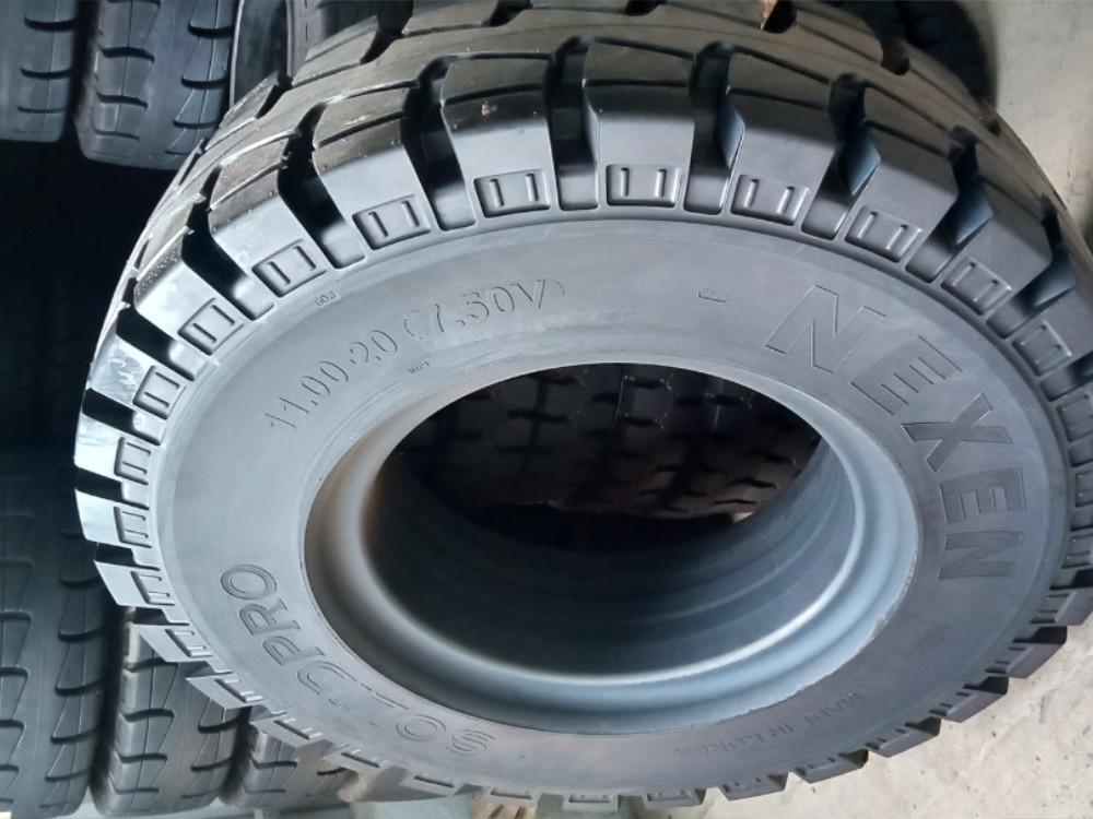 Lốp đặc xe nâng hiệu NEXEN SOLID PRO MTP size 11.00-20 Hàn Quốc