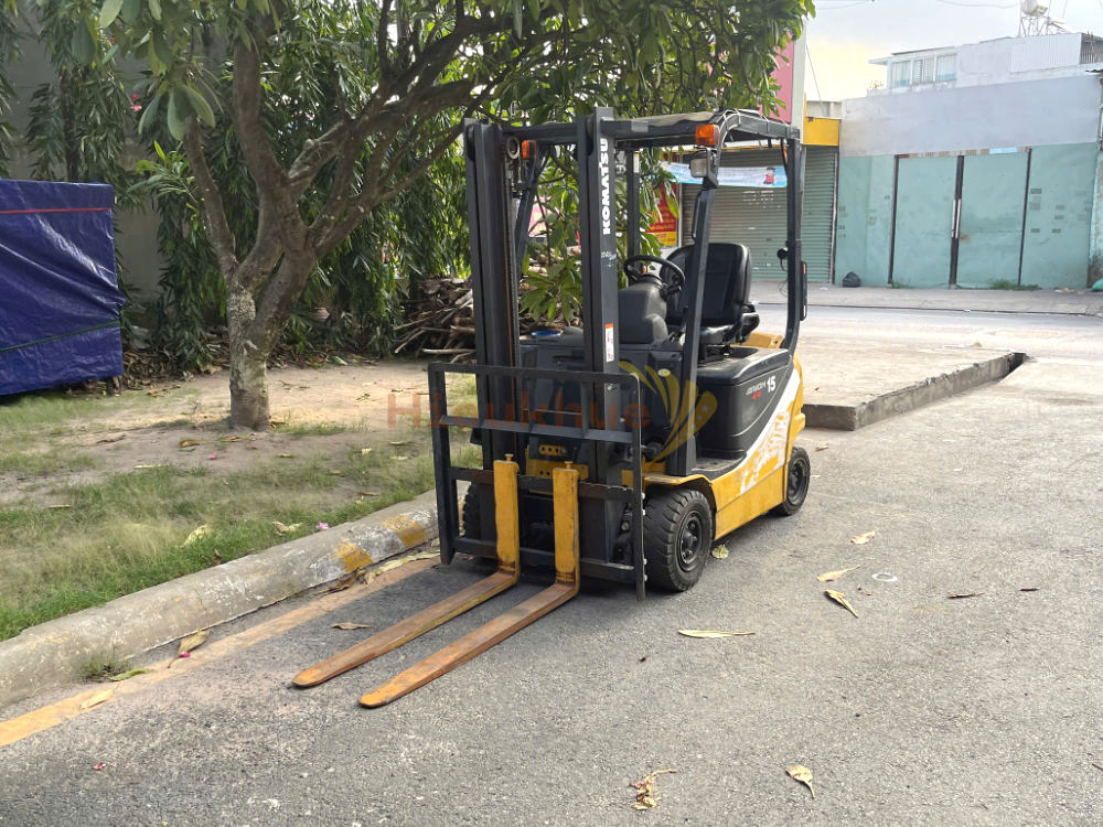 Xe nâng điện ngồi lái KOMATSU FB15-12 năm 2021, nâng cao 3m