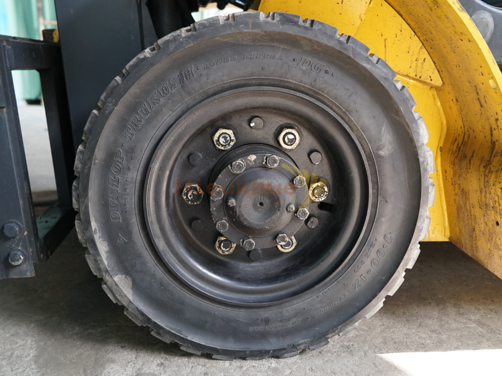 Xe nâng xăng KOMATSU FG20C-15 năm 2002, nâng cao 3m