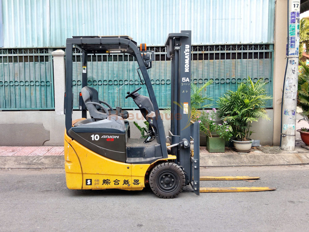Xe nâng điện ngồi lái KOMATSU FB10M-12 sơn zin đẹp keng