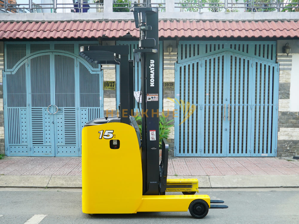 Xe nâng điện đứng lái KOMATSU FB15RL-15