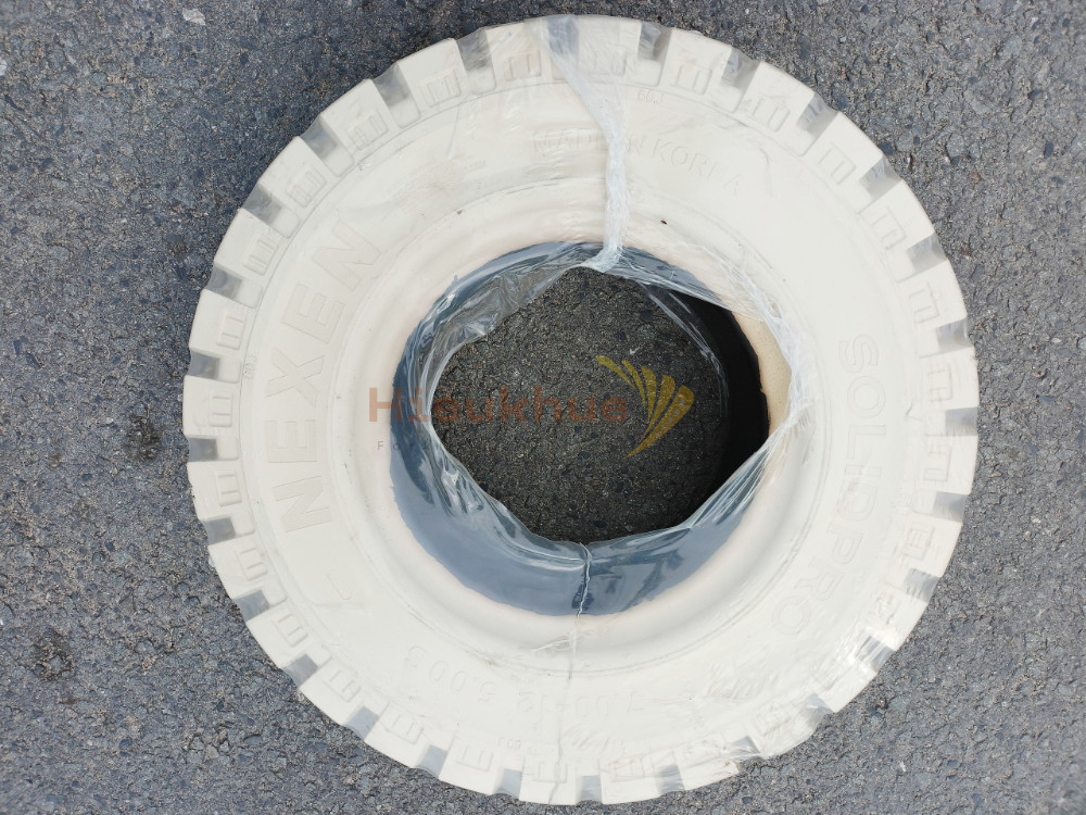 Lốp đặc trắng xe nâng hiệu NEXEN SOLID PRO MTP size 700-12 Hàn Quốc