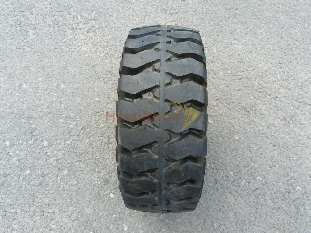 Lốp đặc xe nâng hiệu PHOENIX size 21x8-9 thương hiệu Thái Lan