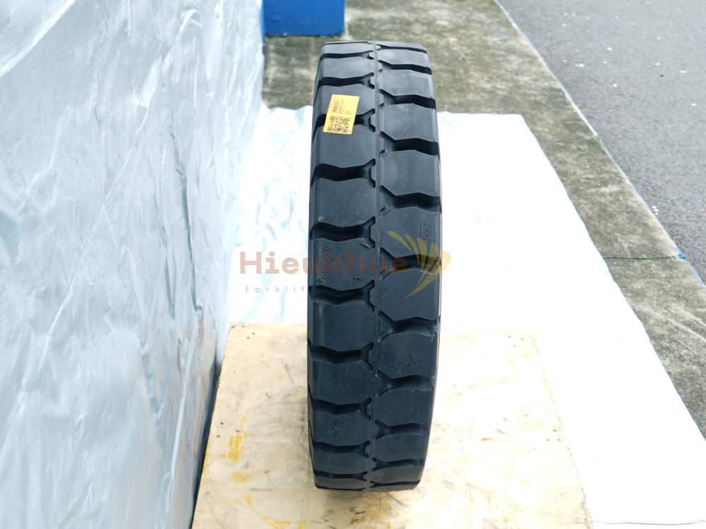 Lốp đặc xe nâng hiệu NEXEN ALL PRO size 825-15 Hàn Quốc