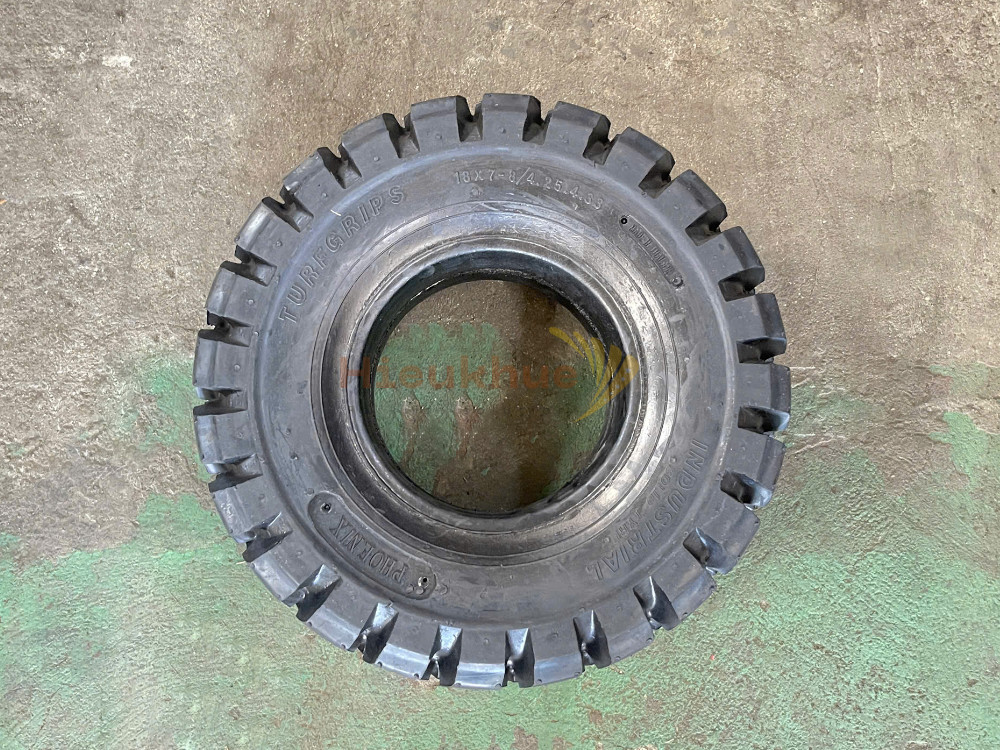 Lốp đặc xe nâng hiệu PHOENIX size 18x7-8 thương hiệu Thái Lan