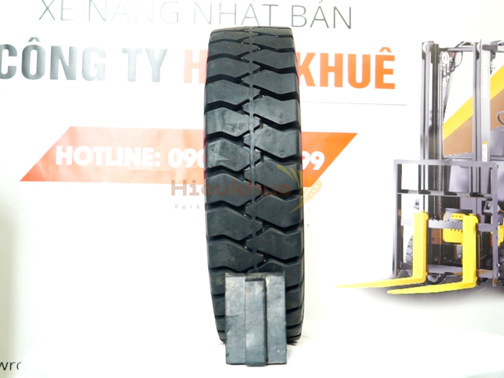 Lốp đặc xe nâng hiệu MASAI size 700-12 thương hiệu Thái Lan