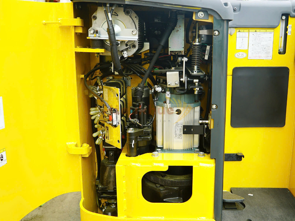 Xe nâng điện đứng lái KOMATSU FB14RL-15