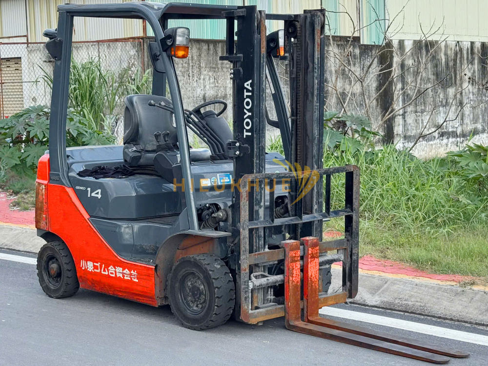 Xe nâng xăng TOYOTA 8FG14