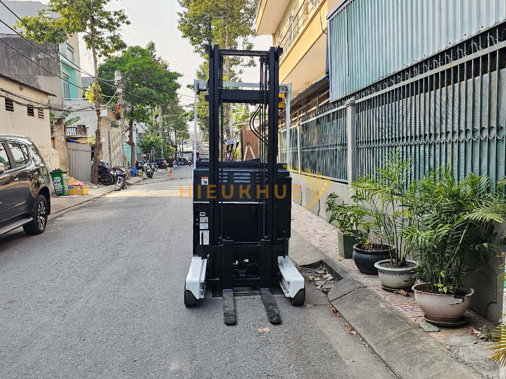 Xe nâng điện đứng lái TCM - UNICARRIERS FRHB18-8