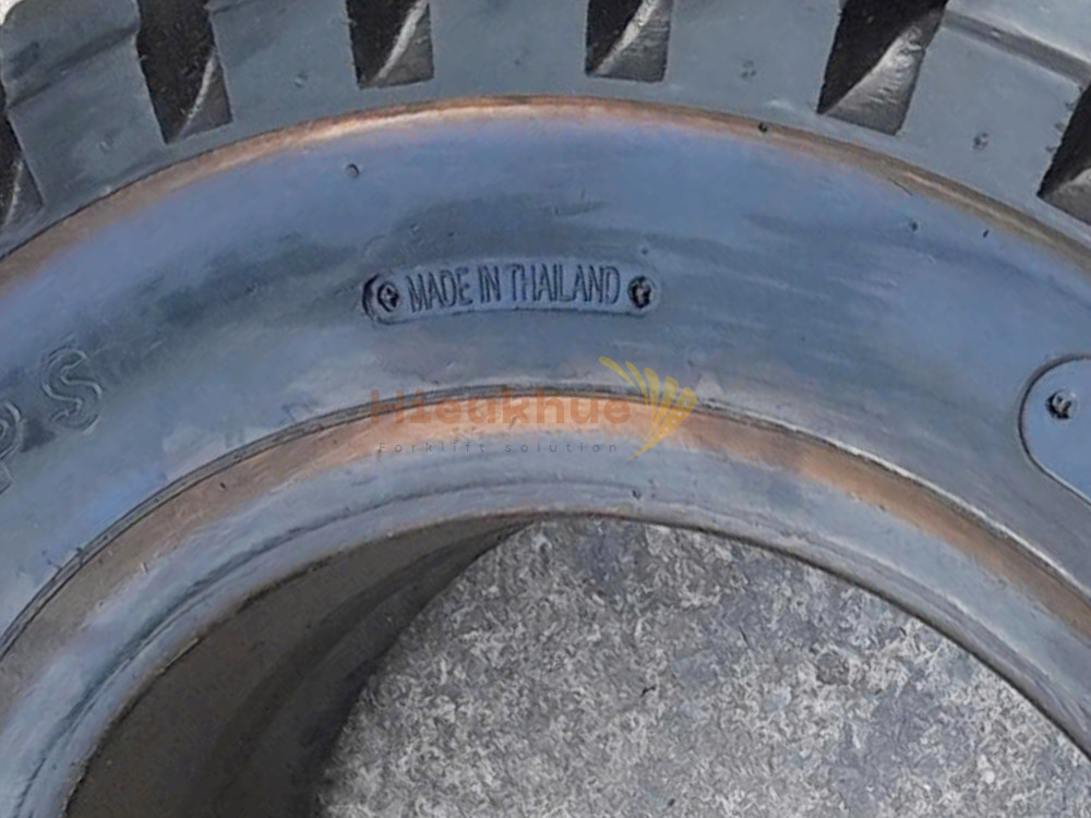 Lốp đặc xe nâng hiệu PHOENIX size 250-15 thương hiệu Thái Lan