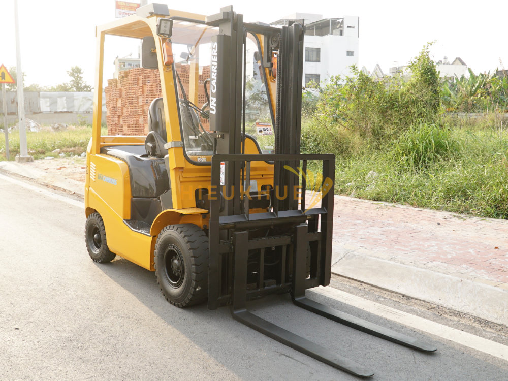 Xe nâng dầu UNICARRIERS FD18T14