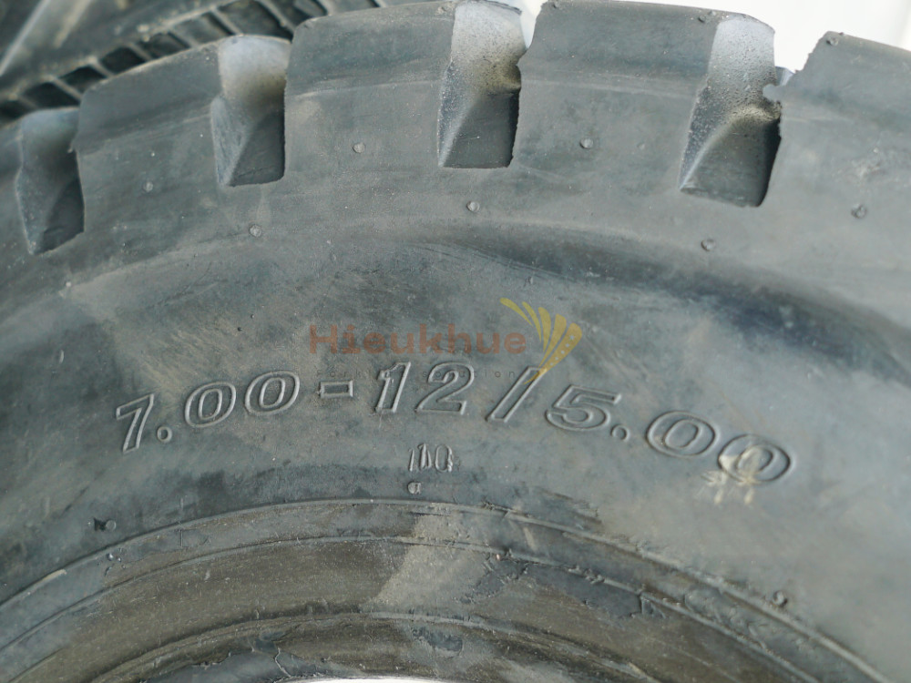 Lốp đặc xe nâng hiệu PHOENIX size 700-12 thương hiệu Thái Lan