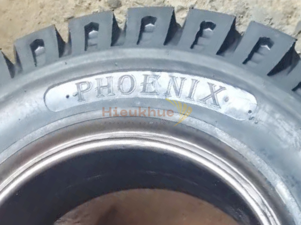 Lốp đặc xe nâng hiệu PHOENIX size 900-20 thương hiệu Thái Lan