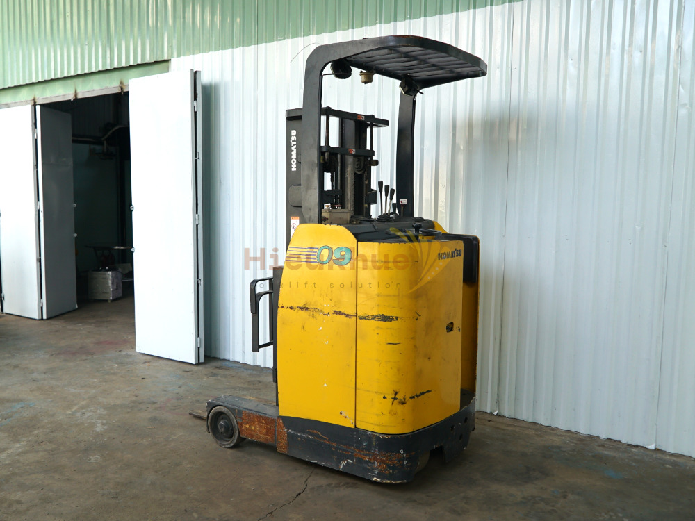 Xe nâng điện đứng lái KOMATSU FB09RC-12