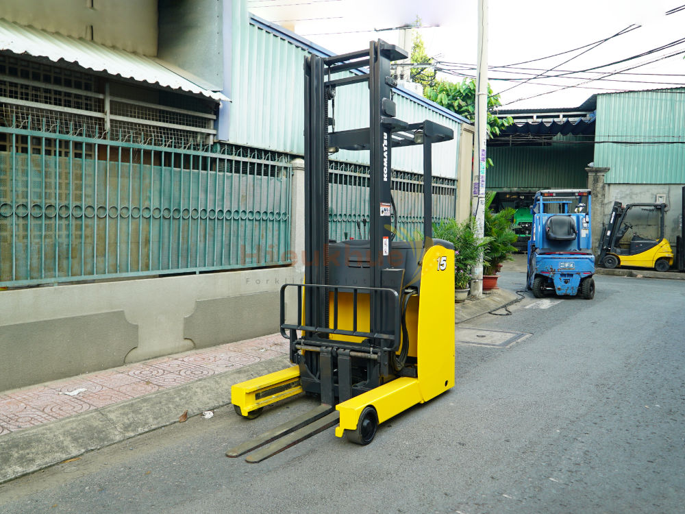 Xe nâng điện đứng lái KOMATSU FB15RL-15 năm 2014, nâng cao 4.5m