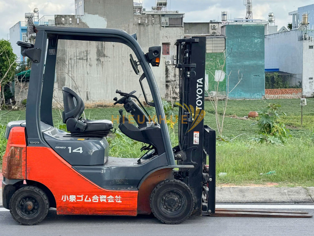 Xe nâng xăng TOYOTA 8FG14