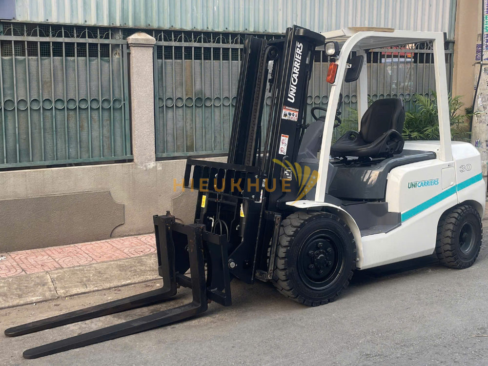 Xe nâng dầu UNICARRIERS FD30T4