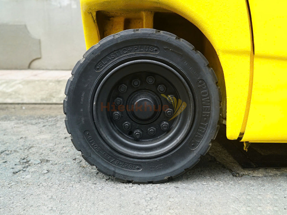 Xe nâng điện ngồi lái KOMATSU FB15-12 năm 2009, nâng cao 3m