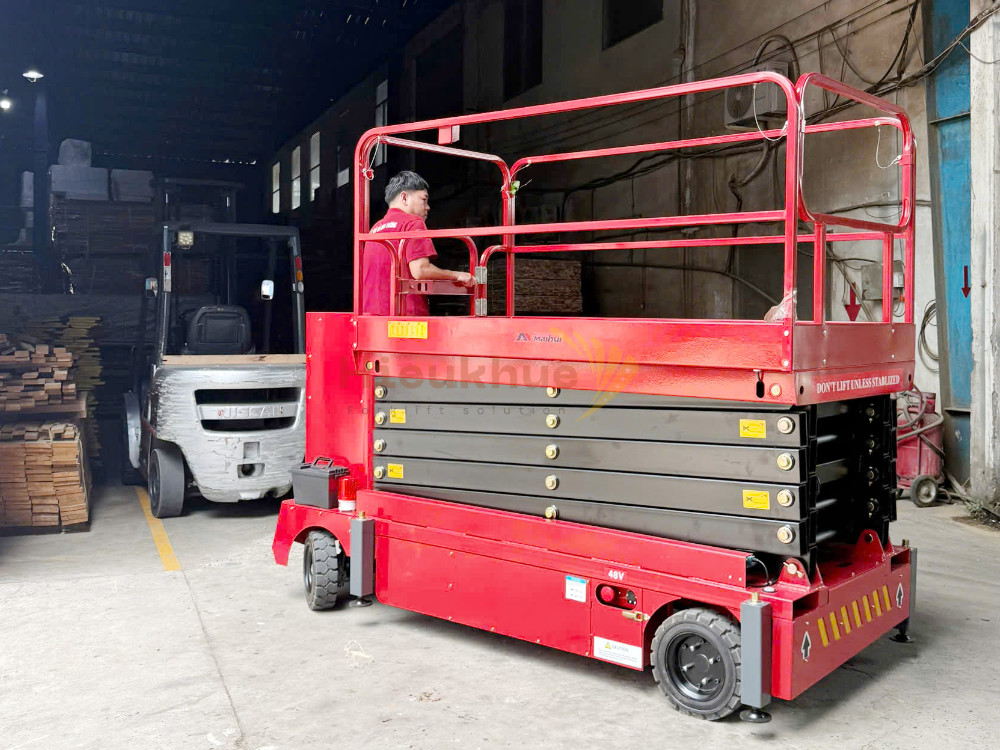 Xe thang nâng người 500 kg lên cao 9 mét MAIHUI Model SJZ0.5-9