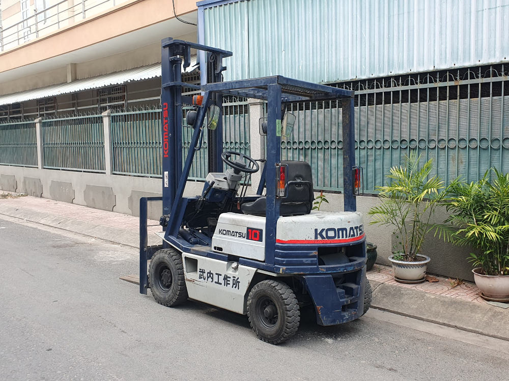 Xe nâng xăng KOMATSU FG10-15