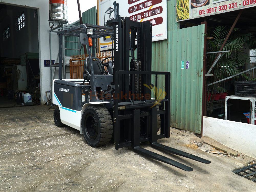 Xe nâng điện ngồi lái UNICARRIERS FB35-8S full chức năng chui công