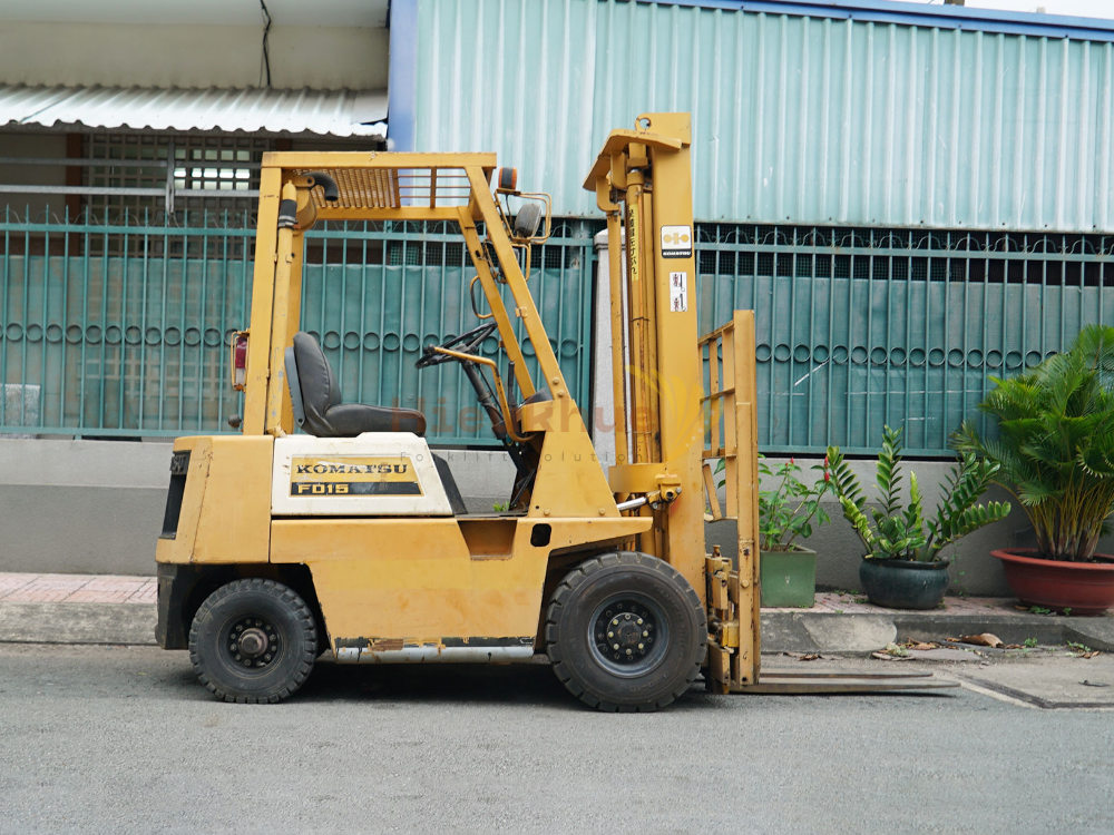 Xe nâng dầu KOMATSU FD15-1
