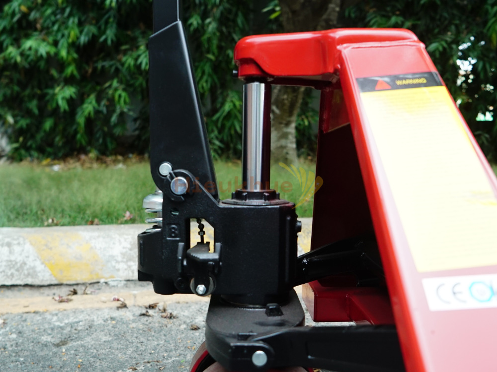 Xe nâng tay thấp 3 tấn NIULI CBY-BF3.0