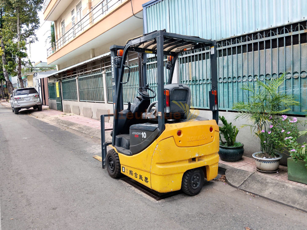 Xe nâng điện ngồi lái KOMATSU FB10M-12 sơn zin đẹp keng