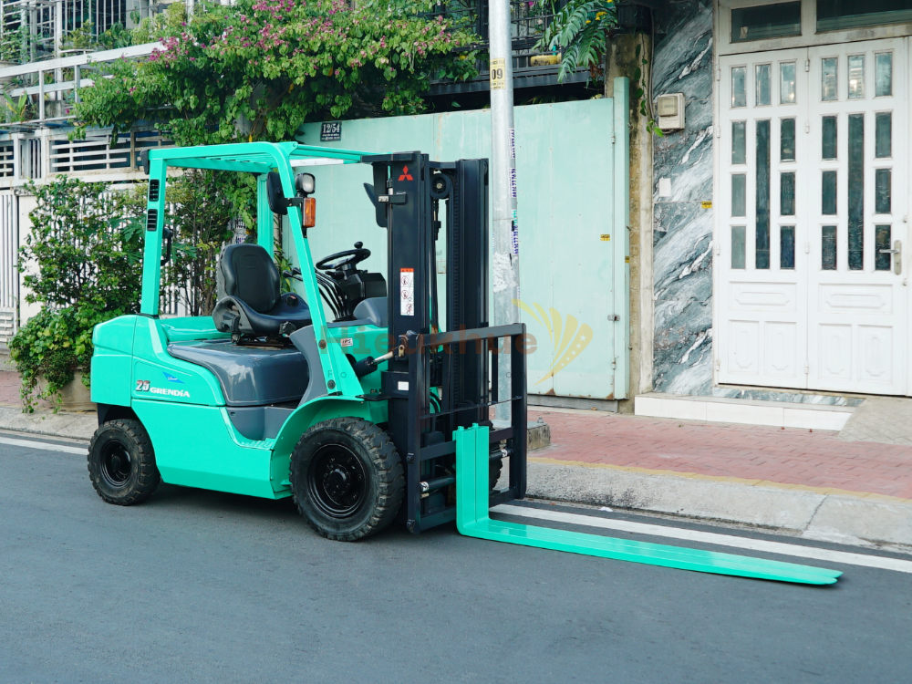 Xe nâng dầu MITSUBISHI FDE25T càng siêu dài 1.5m