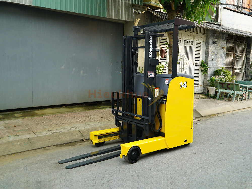 Xe nâng điện đứng lái KOMATSU FB14RL-15