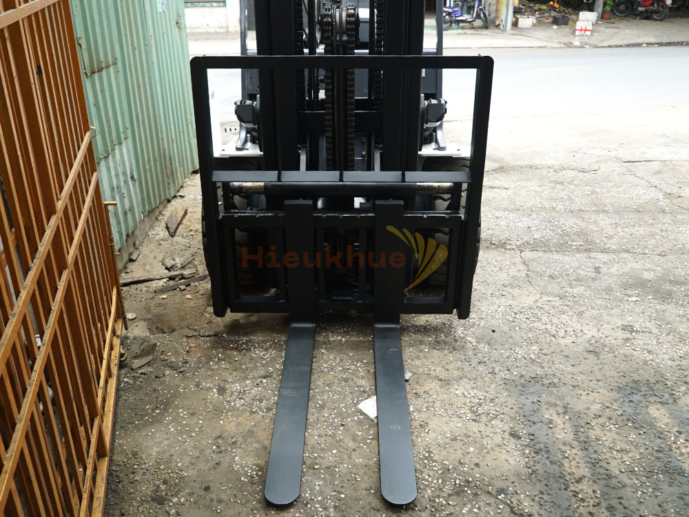 Xe nâng điện ngồi lái UNICARRIERS FB35-8S full chức năng chui công