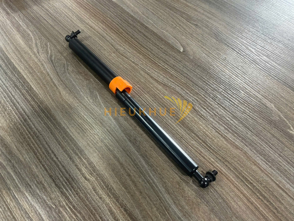 Ty giữ nắp capô xe nâng