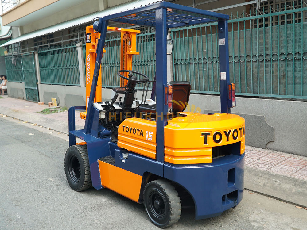 Xe nâng dầu TOYOTA 5FD15