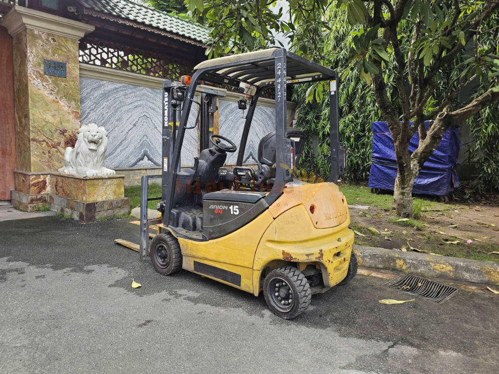 Xe nâng điện ngồi lái KOMATSU FB15-12 năm 2020, nâng cao 3m