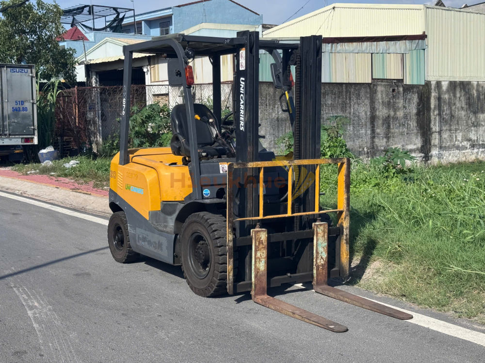 Xe nâng dầu UNICARRIERS FD20T4 năm 2015, nâng cao 3m