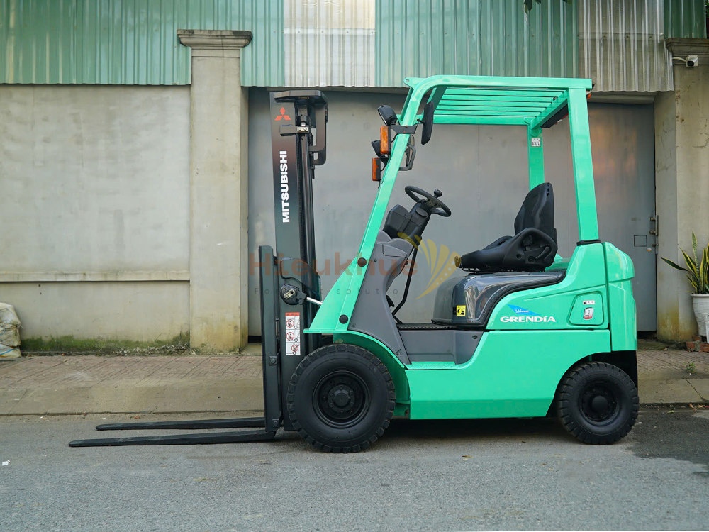 Xe nâng xăng MITSUBISHI FGE9D năm 2009, nâng cao 3m