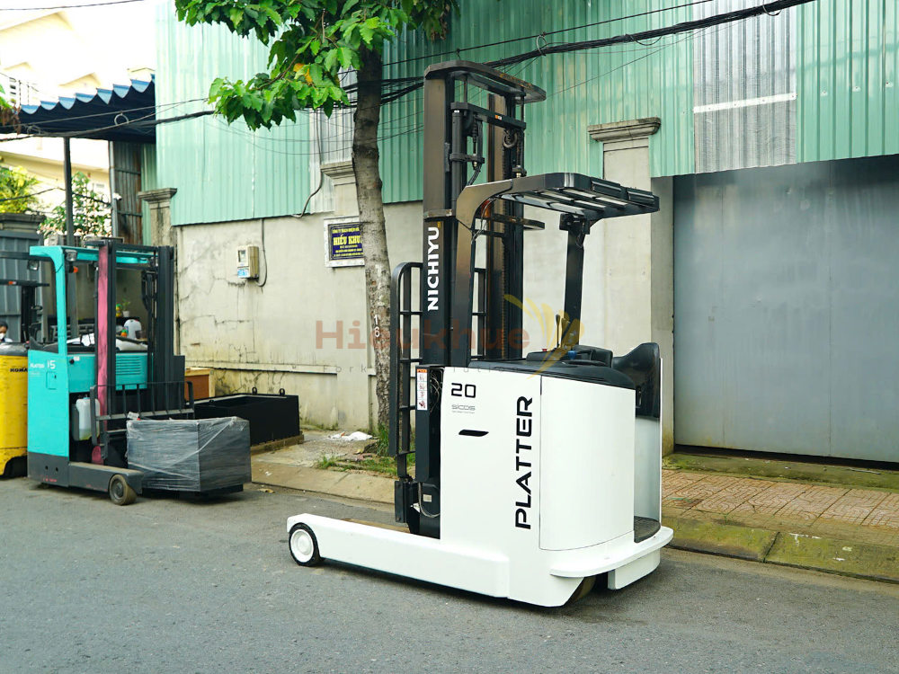 Xe nâng điện đứng lái NICHIYU FBRAW20-80-550M năm 2017, nâng cao 4.7m