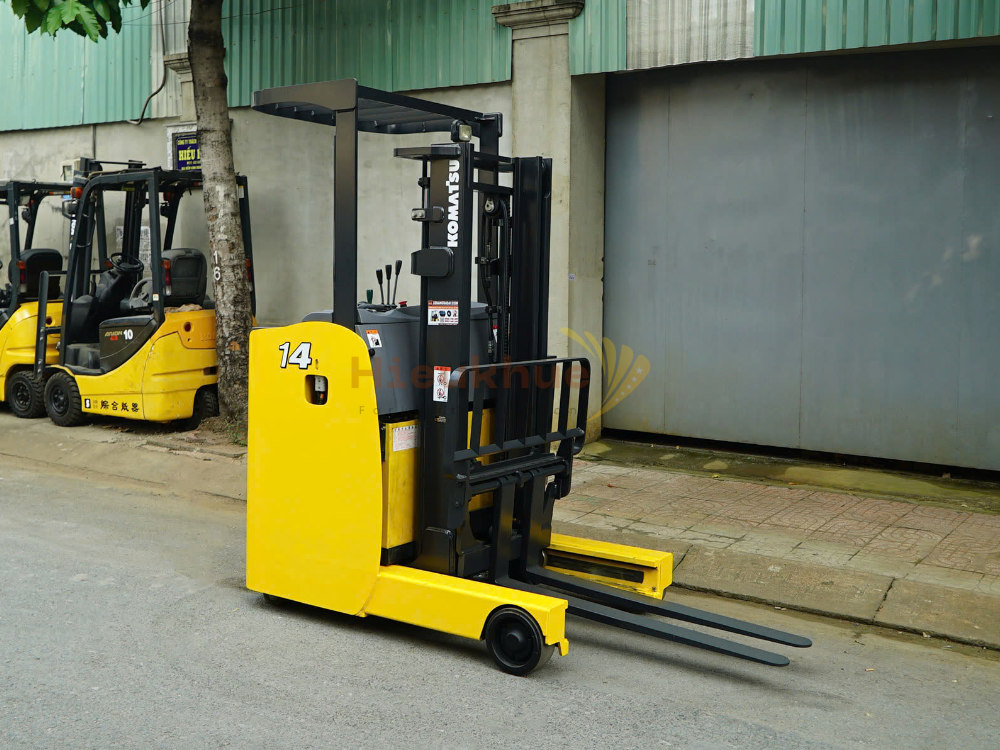 Xe nâng điện đứng lái KOMATSU FB14RL-15