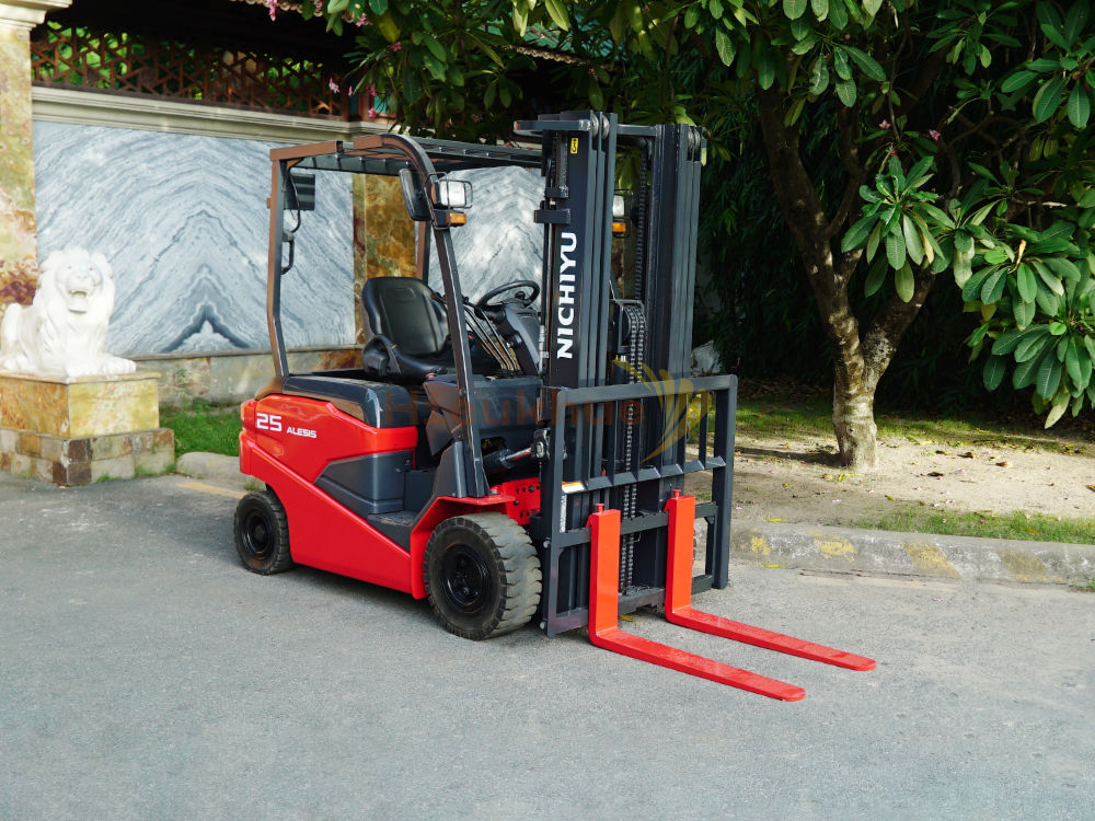 Xe nâng điện ngồi lái NICHIYU FB25PN-80C-3F470 năm 2022, nâng cao 4.7m
