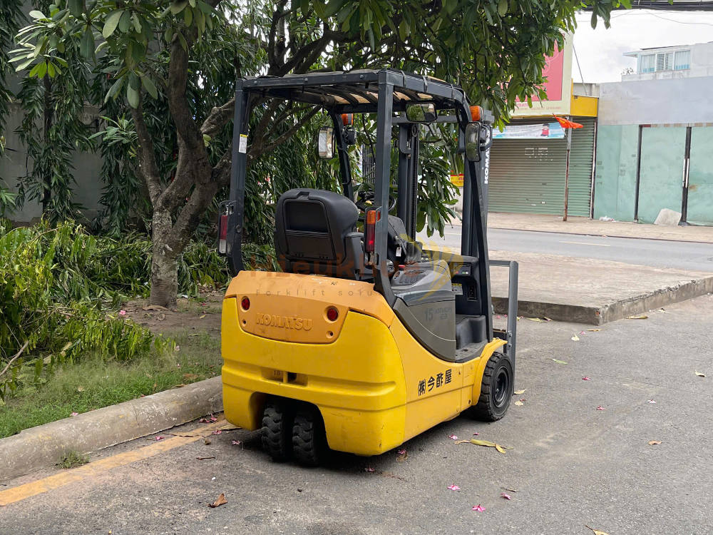 Xe nâng điện ngồi lái KOMATSU FB15ML-12 năm 2013, nâng cao 3m