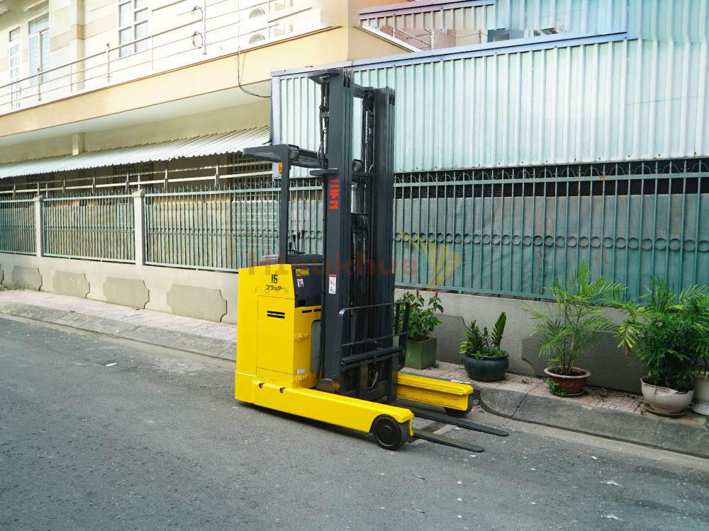 Xe nâng điện đứng lái FBRAW15-63-650M năm 2001, nâng cao 6.5m