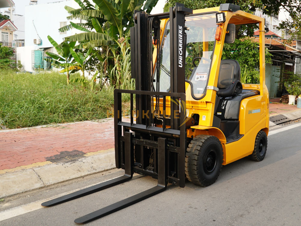 Xe nâng dầu UNICARRIERS FD18T14
