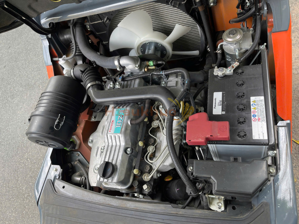 Xe nâng dầu TOYOTA 42-8FDL18
